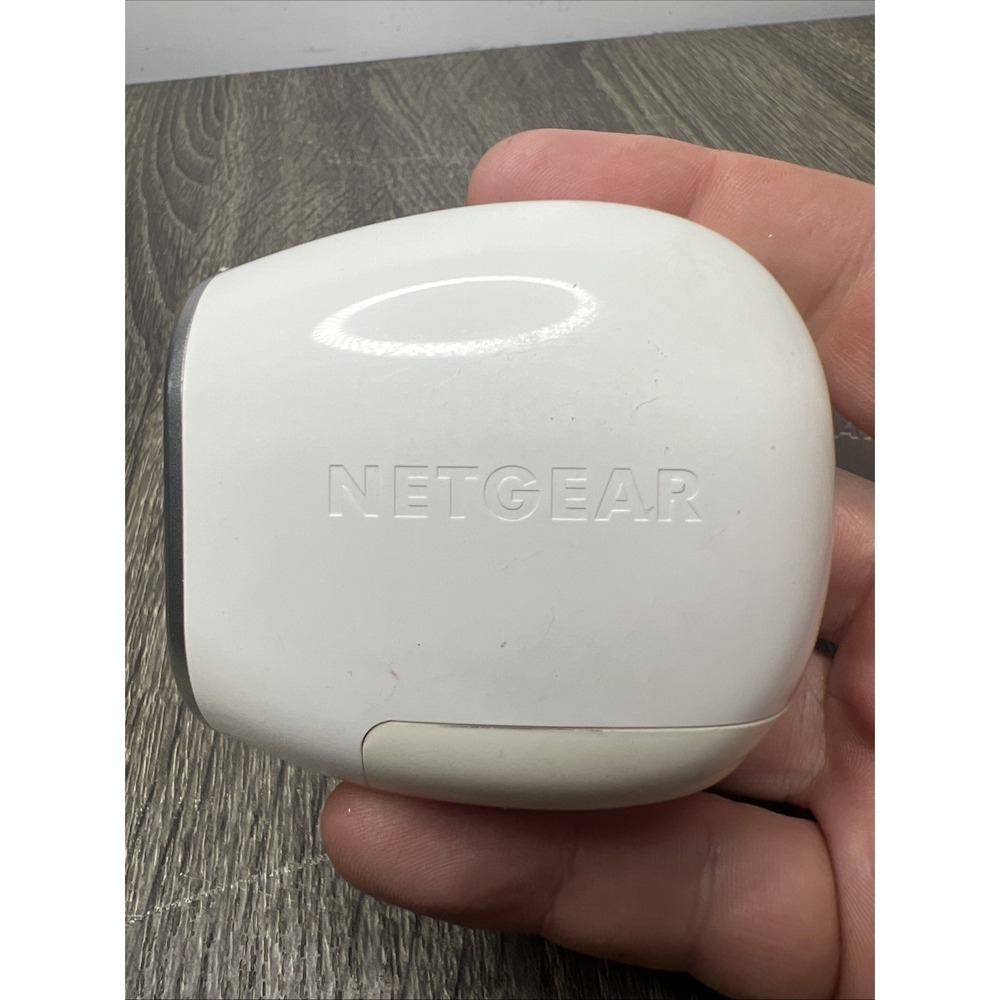 Netgear Arlo VMC3030 Wireless HD Security Camera Lot 2 White Indoor Outdoor Add - Picture 11 of 16